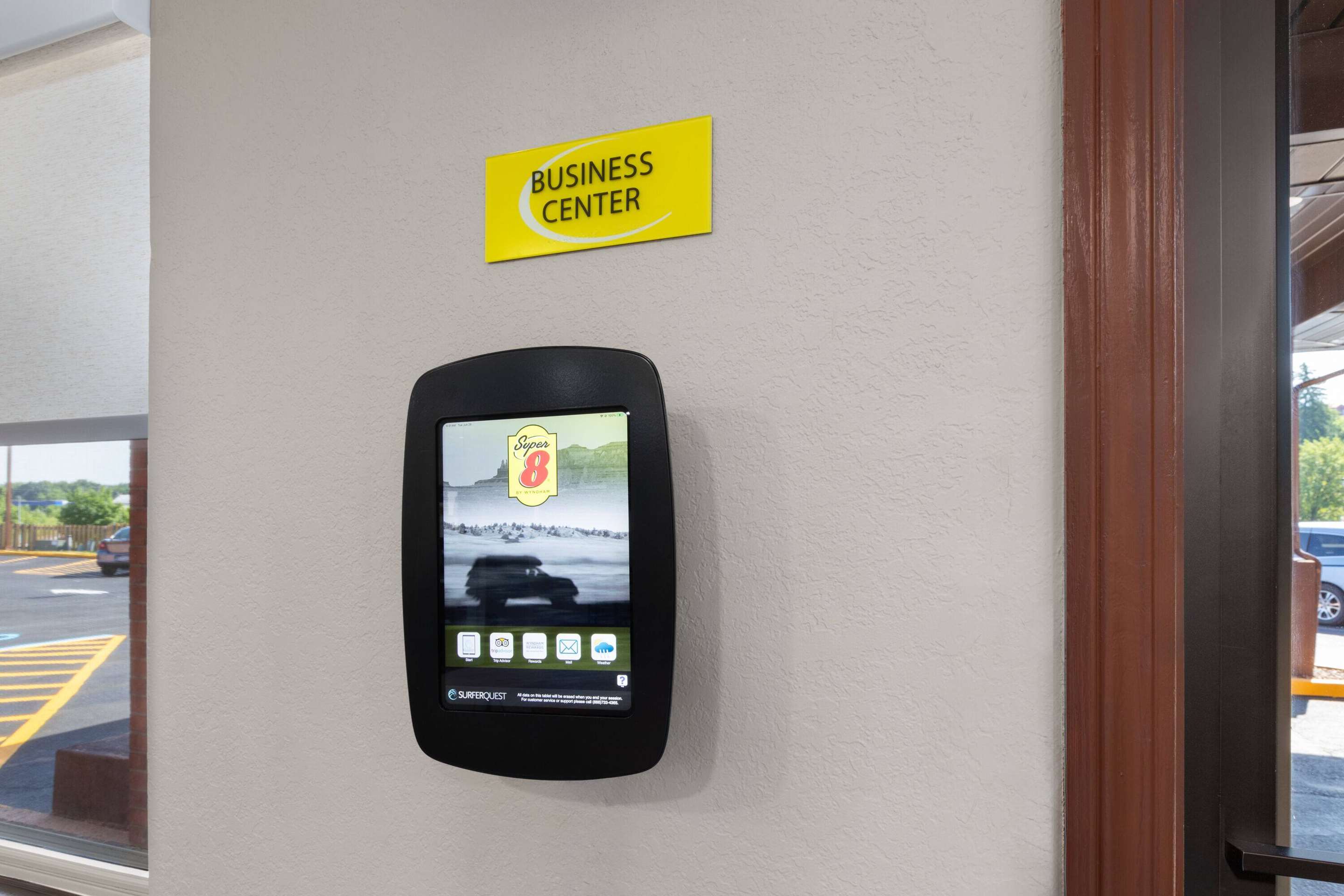 Business Center | Super 8 by Wyndham Fairmont