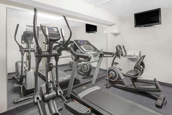Fitness/ Exercise Room - Super 8 Motel Marion - I-40, Exit 85