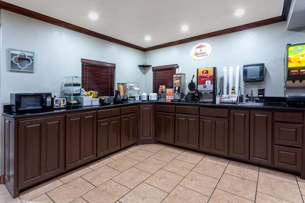  - Super 8 Motel Central Amarillo - I-40, Exit 72A