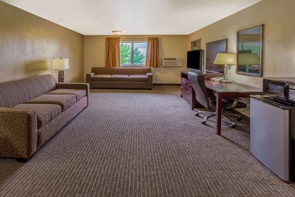 Suite - Super 8 Hotel Woodburn - I-5, Exit 271