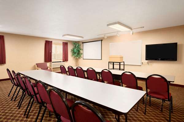  - Super 8 Hotel Ferndale - I-5, Exit 262