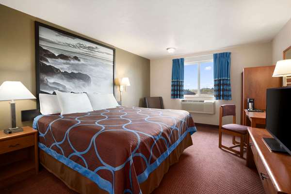  - Super 8 Hotel Ferndale - I-5, Exit 262