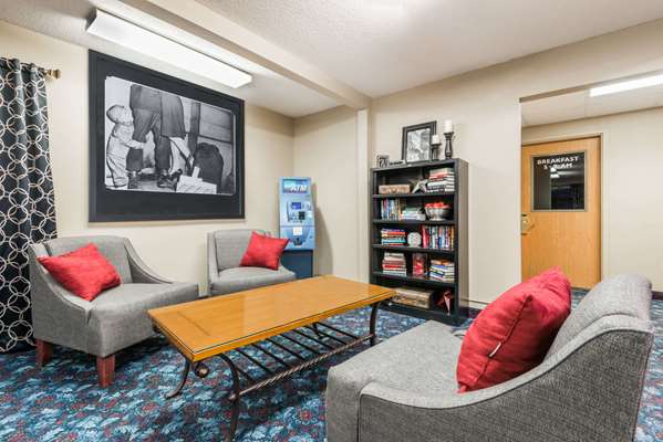  - Super 8 Motel Beloit