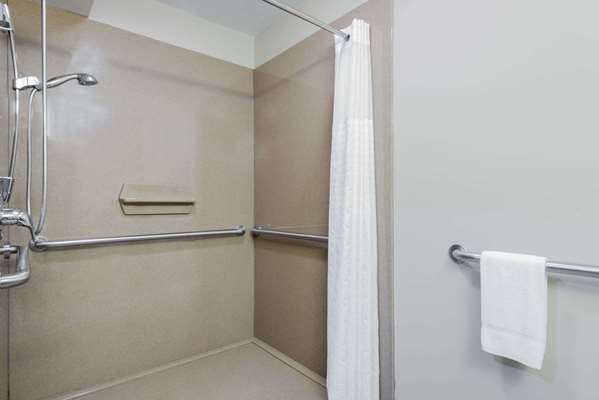  - Super 8 Motel Beloit