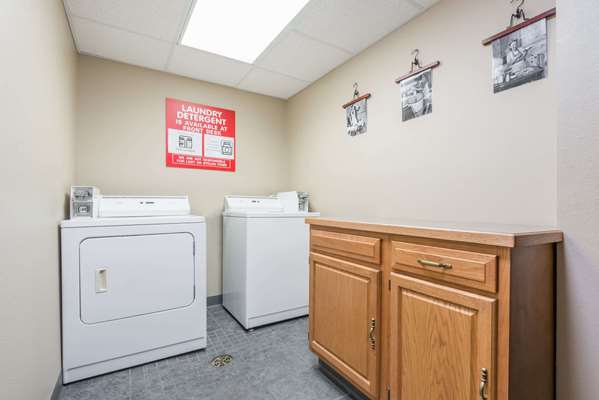 Amenities - Super 8 Motel Beloit