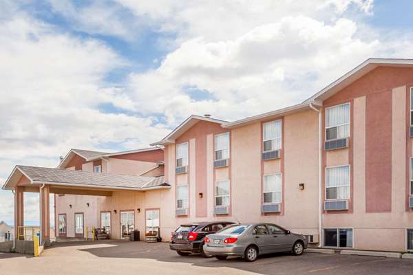 On-Site,Outdoor/Exterior,Exterior View of Building