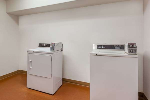 Amenities - Super 8 Hotel Pincher Creek