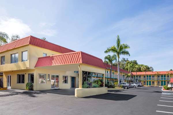 Exterior view - Super 8 Motel Sarasota