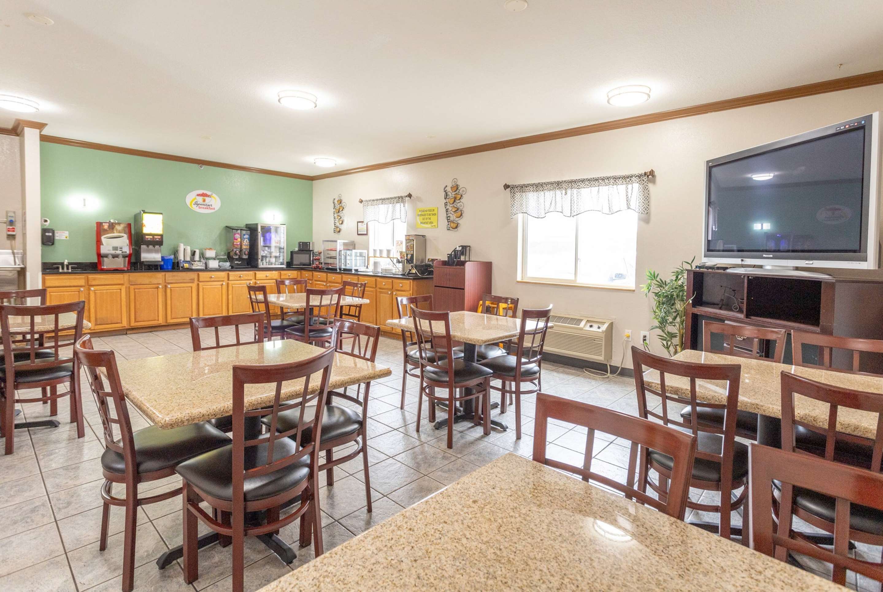 Undefined | Super 8 by Wyndham Big Rapids