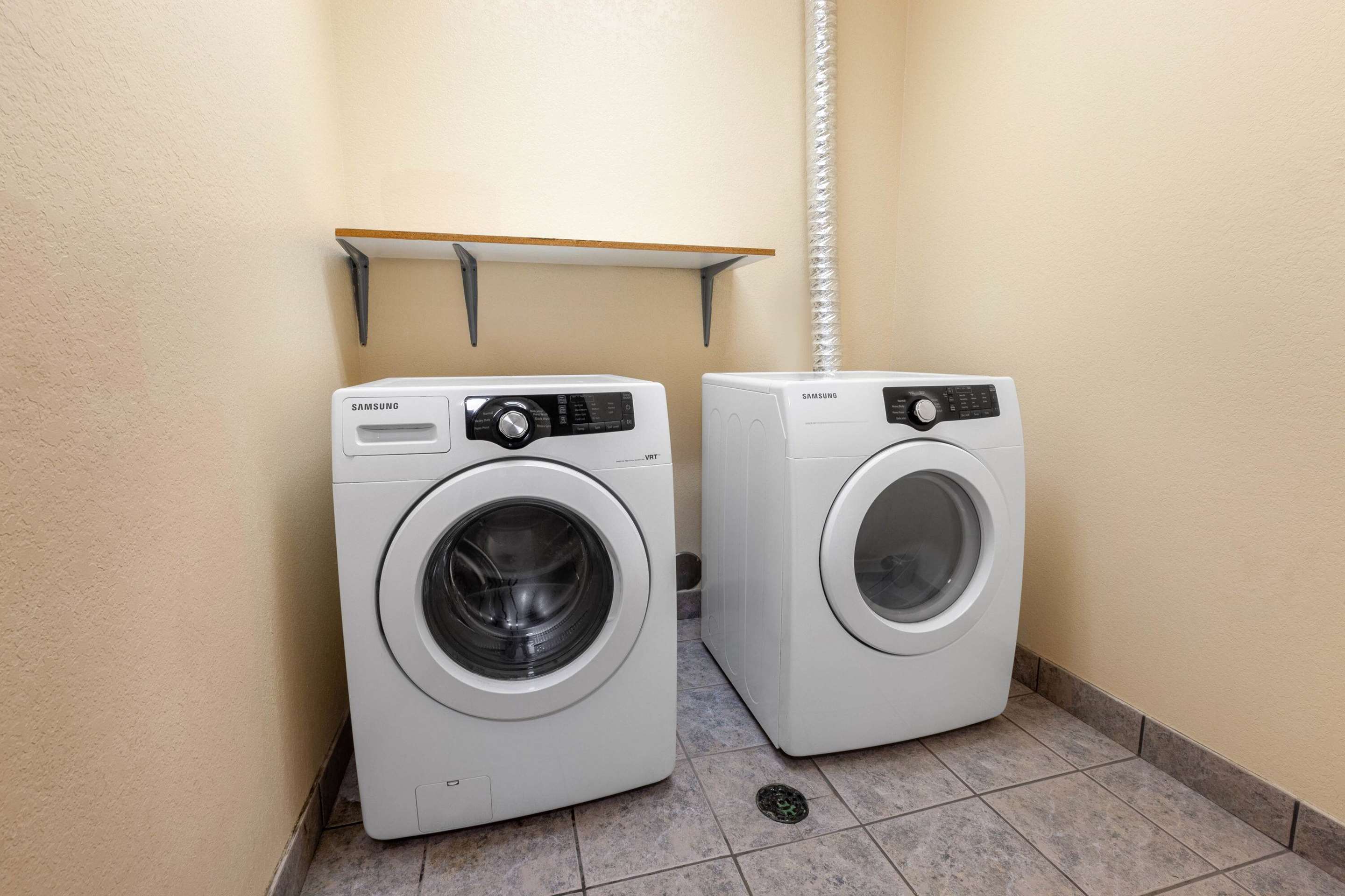 Laundry | Super 8 by Wyndham Big Rapids