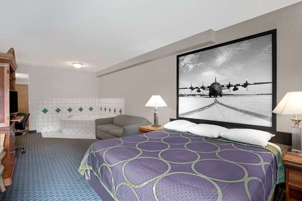 Suite - Super 8 Motel Clemmons - I-40, Exit 184