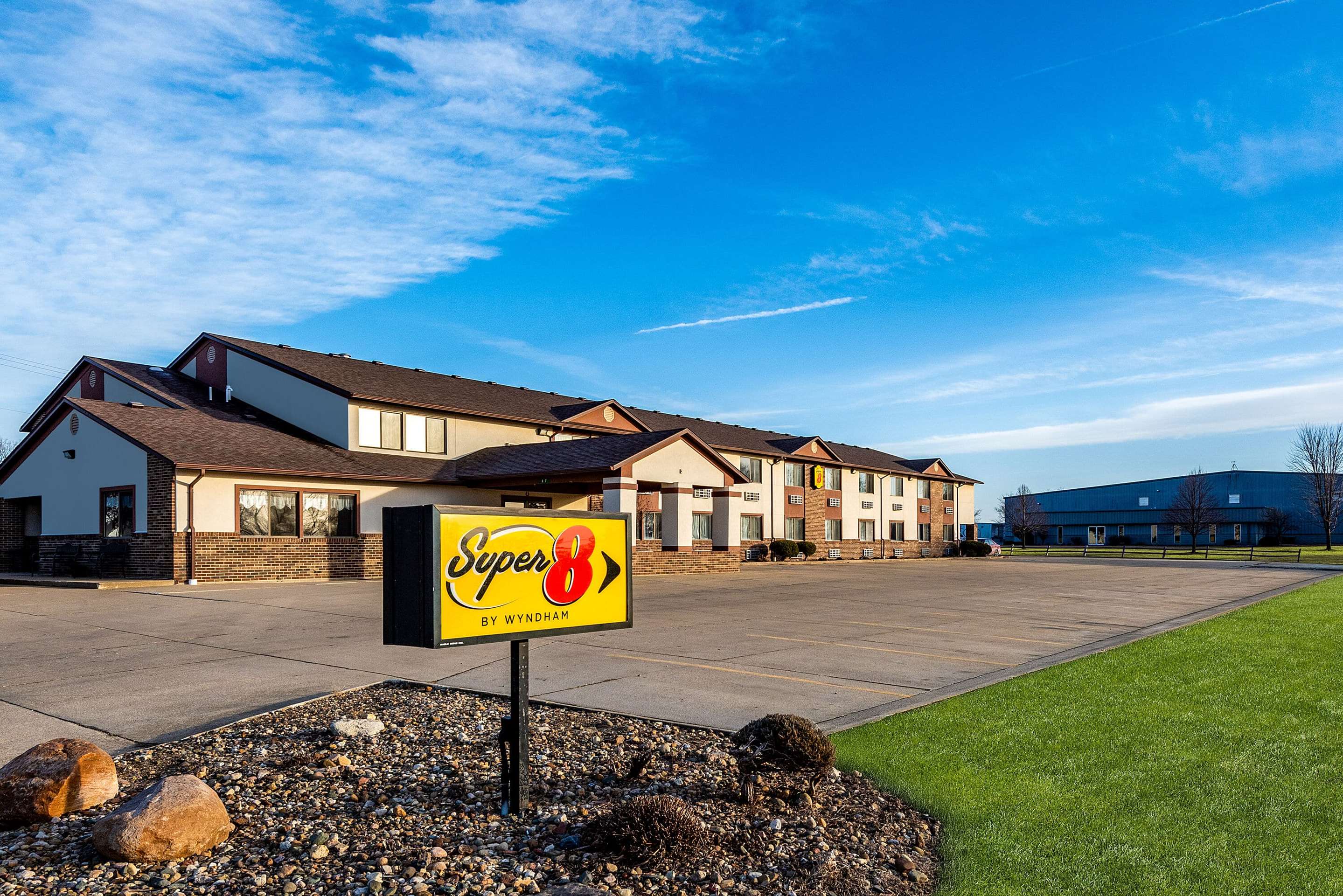 Exterior | Super 8 by Wyndham Oelwein