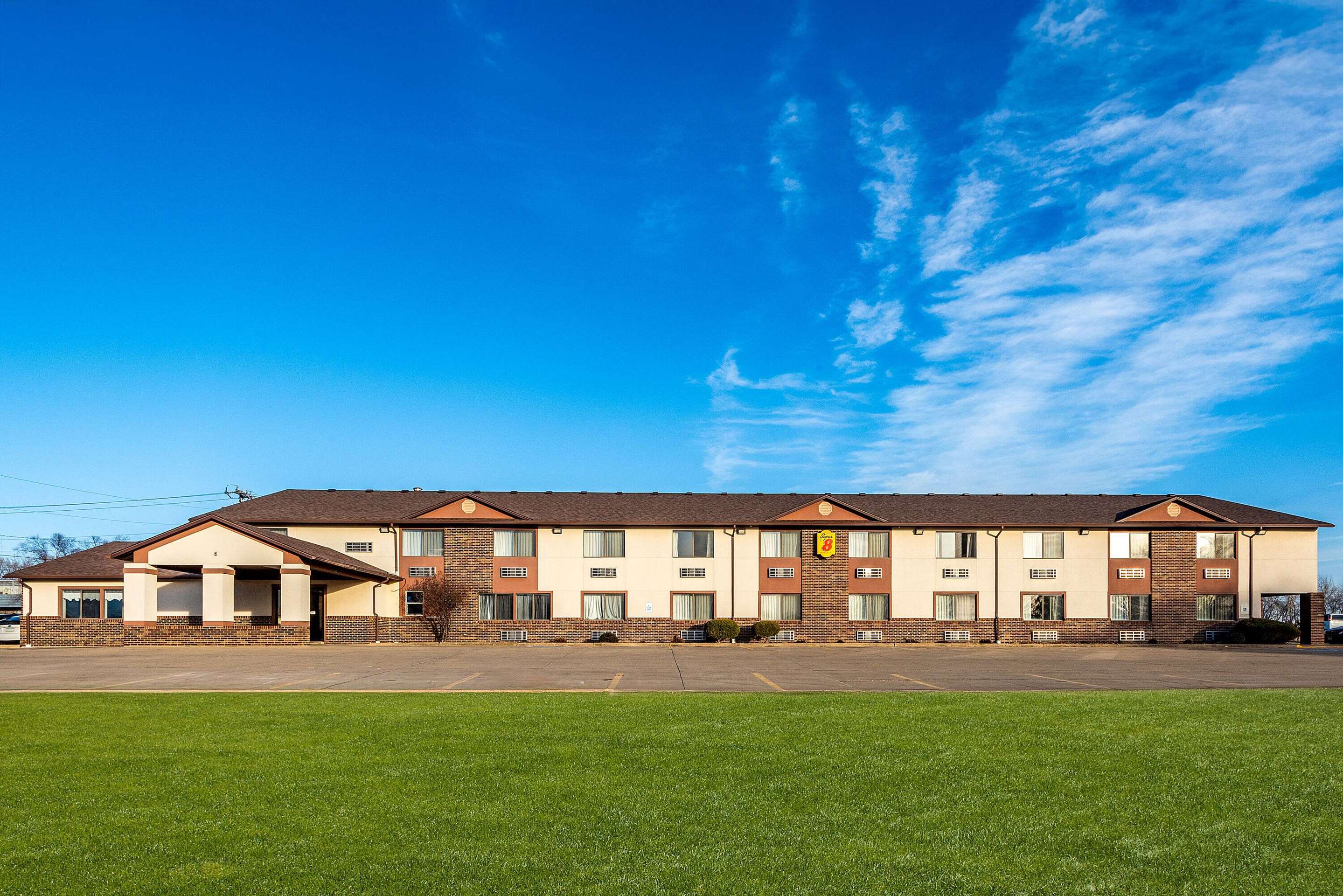 Exterior | Super 8 by Wyndham Oelwein