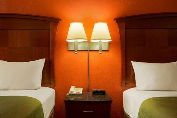  - Super 8 Motel Pleasanton