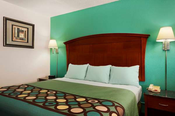  - Super 8 Motel Pleasanton