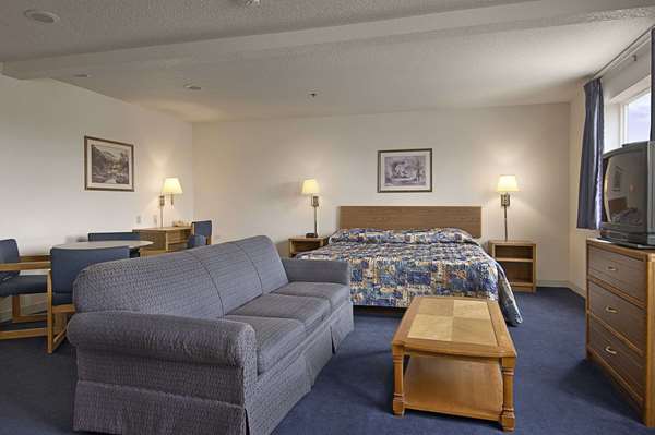 Suite - Super 8 Hotel The Dalles