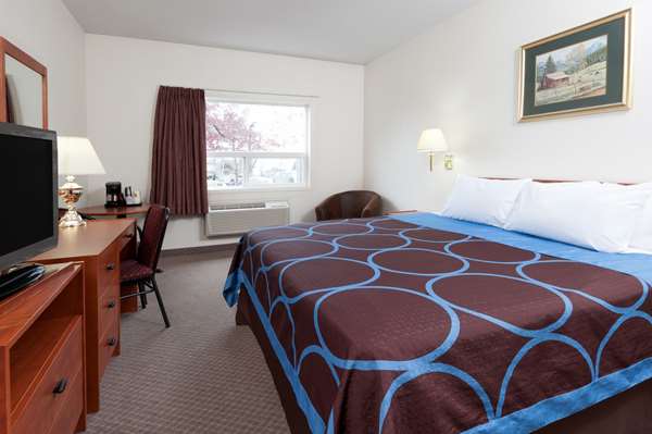  - Super 8 Hotel West Edmonton
