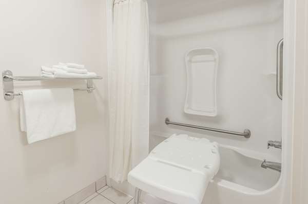  - Super 8 Hotel West Edmonton