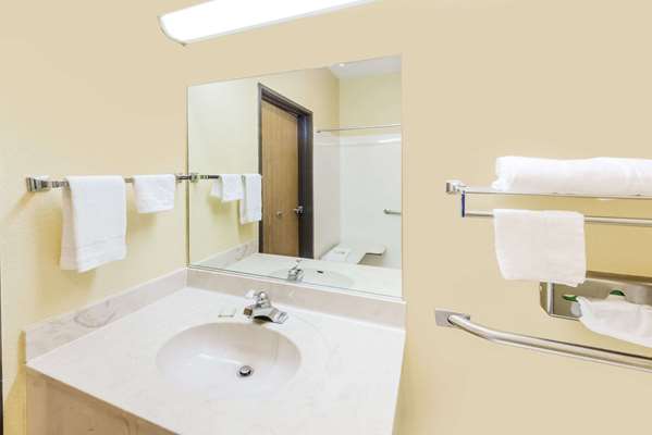  - Super 8 Hotel Martinsville