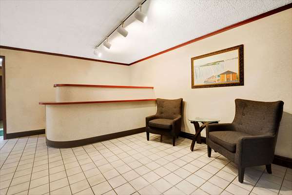  - Super 8 Hotel Kenmore