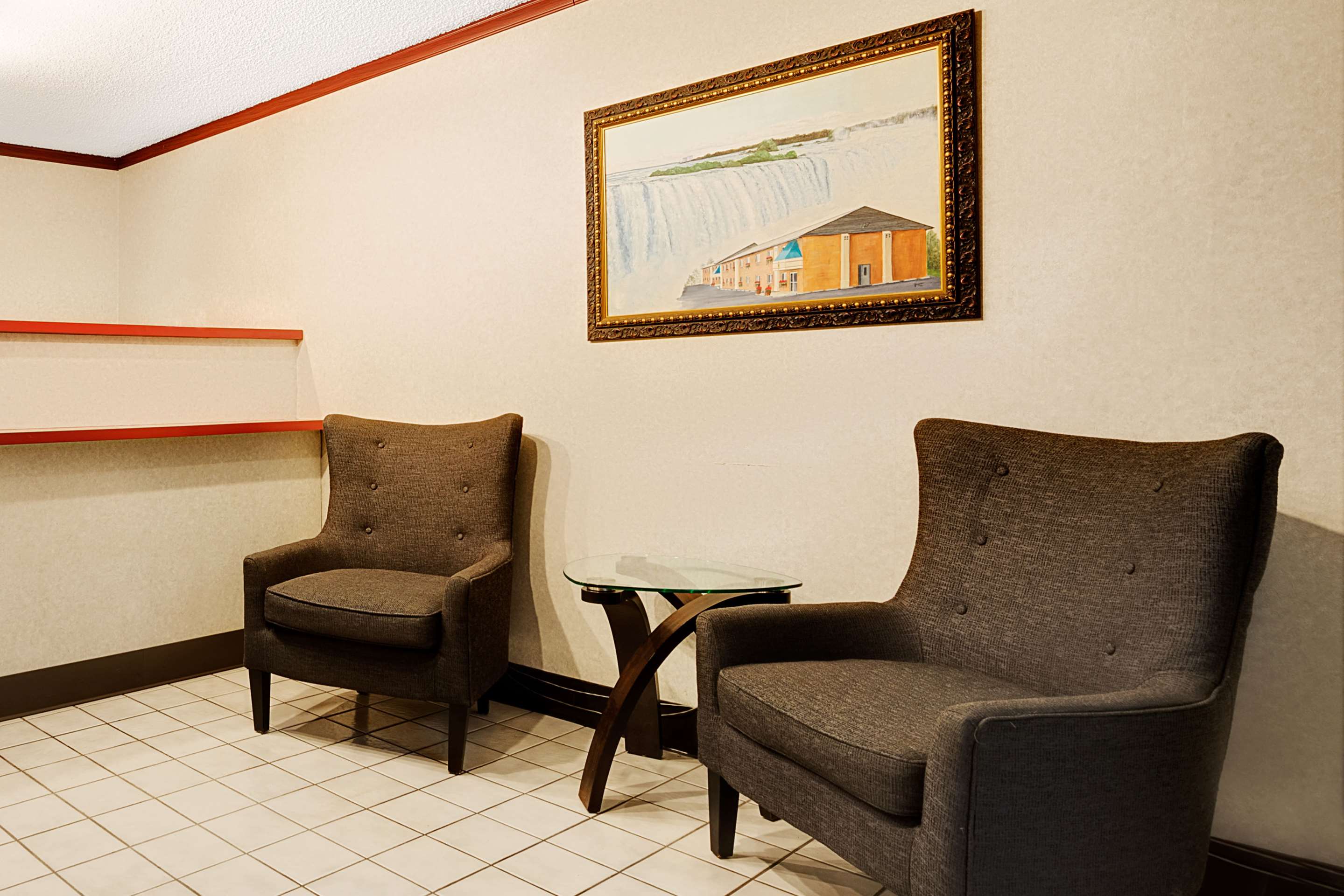 Lobby | Super 8 by Wyndham Kenmore/Buffalo/Niagara Falls Area