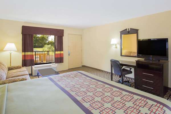  - Days Inn Andalusia