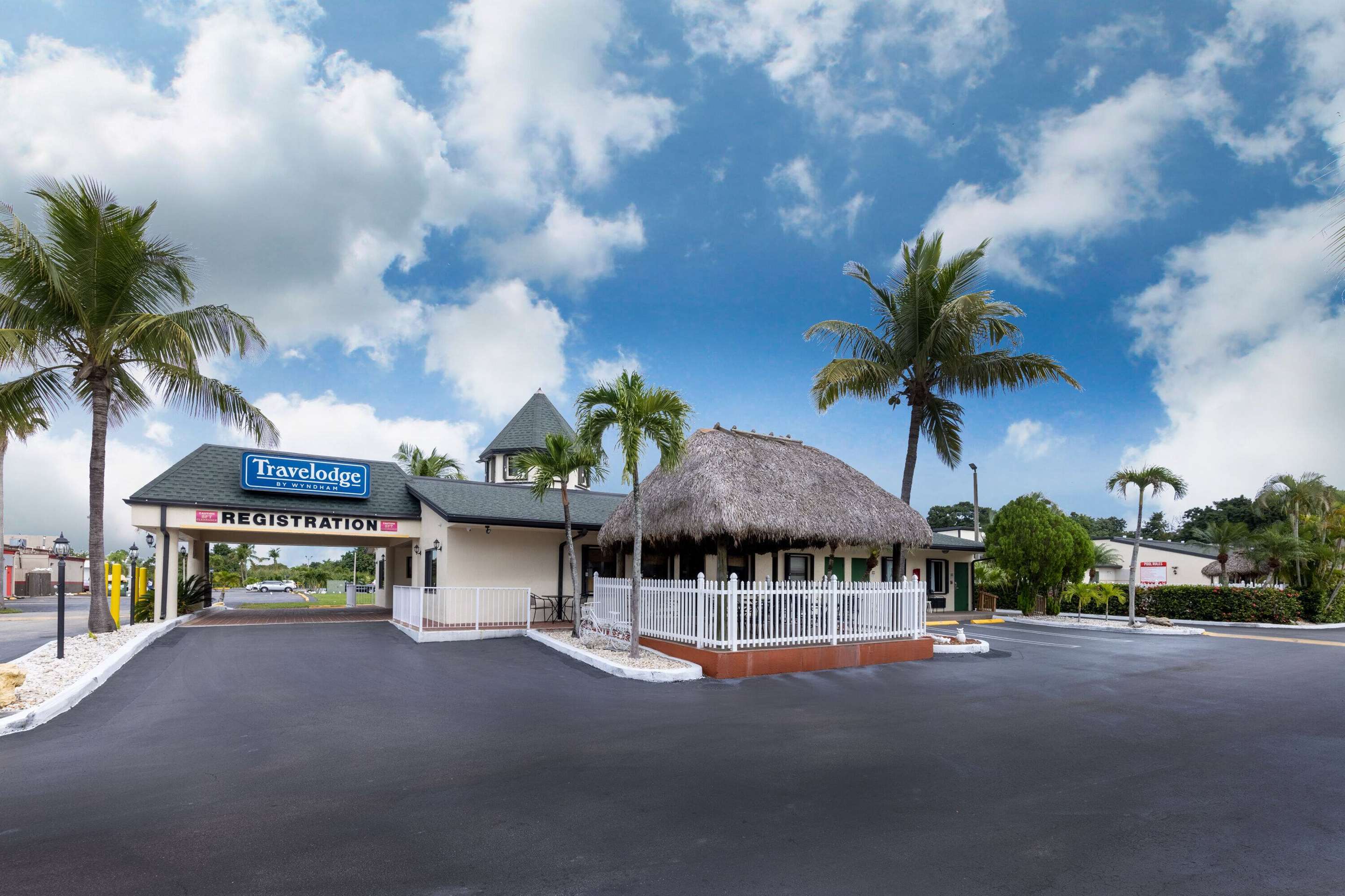 Exterior | Travelodge by Wyndham Florida City/Homestead/Everglades