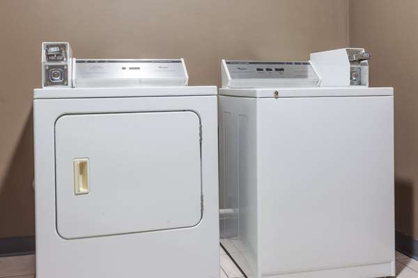  - Super 8 Hotel La Grange - I-71, Exit 22