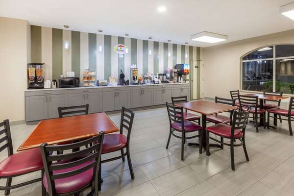  - Super 8 Hotel La Grange - I-71, Exit 22