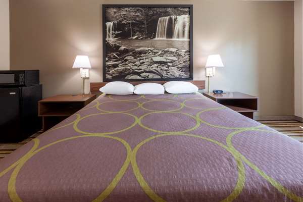  - Super 8 Hotel La Grange - I-71, Exit 22