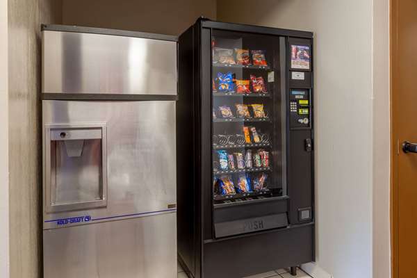  - Super 8 Hotel La Grange - I-71, Exit 22