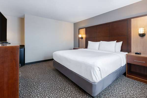 Suite - Wingate by Wyndham Hotel Irving