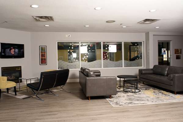  - Super 8 Hotel South Edmonton