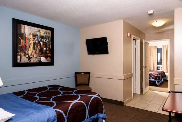 - Super 8 Hotel South Edmonton