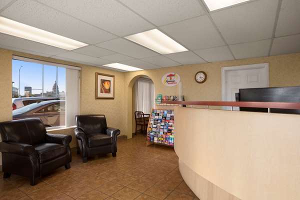  - Super 8 Motel Downtown Capital Area Austin - I-35, Exit 235A