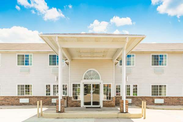 Exterior view - Super 8 Hotel Kansas City Airport Platte City - I-29, Exit 18