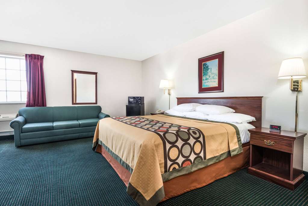 SUPER 8 BY WYNDHAM PLATTE CITY/KCI-guestroom-Guest Room,Suite,On-Site.jpg