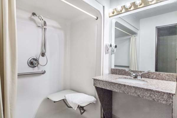  - Super 8 Hotel Cleveland