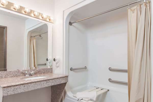  - Super 8 Hotel Cleveland