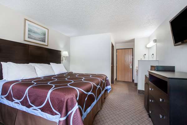  - Super 8 Hotel Cleveland