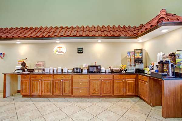  - Super 8 Hotel Forrest City - I-40, Exit 241