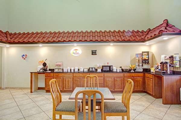  - Super 8 Hotel Forrest City - I-40, Exit 241