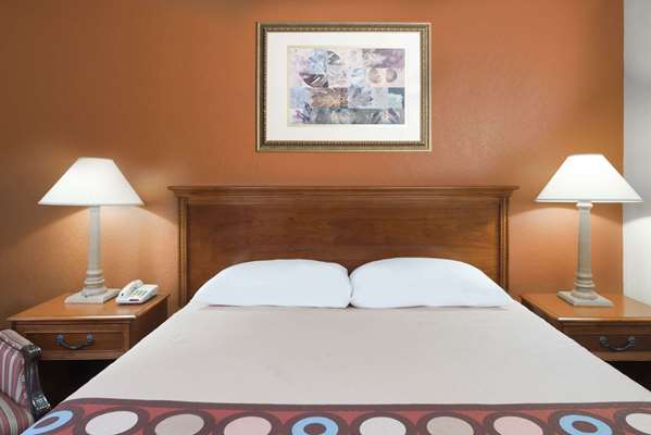  - Super 8 Motel Taylorville