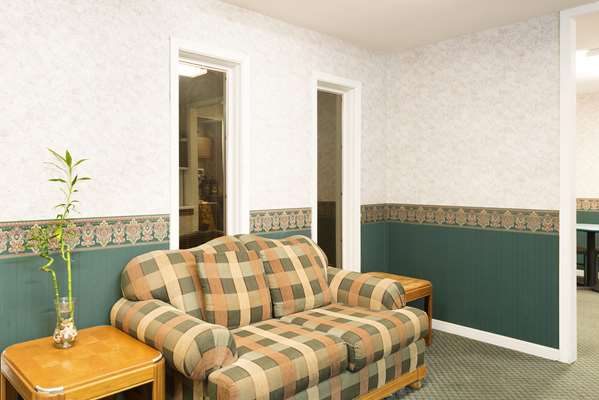  - Super 8 Motel Taylorville