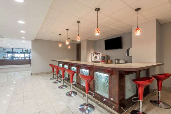 Bar - Wingate by Wyndham Sulphur - I-10, Exit 20