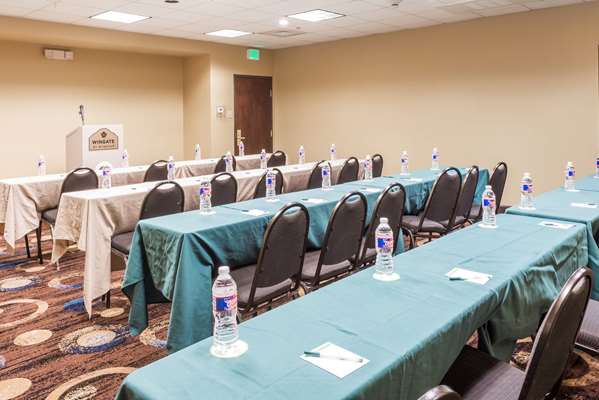  - Wingate by Wyndham Sulphur - I-10, Exit 20