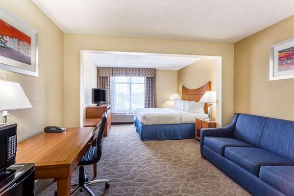  - Wingate by Wyndham Hotel & Convention Center Orlando