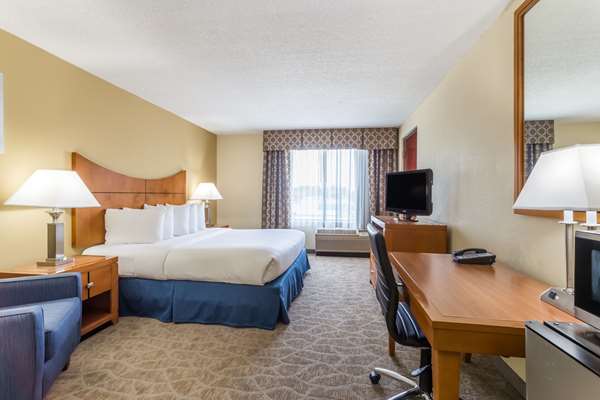  - Wingate by Wyndham Hotel & Convention Center Orlando