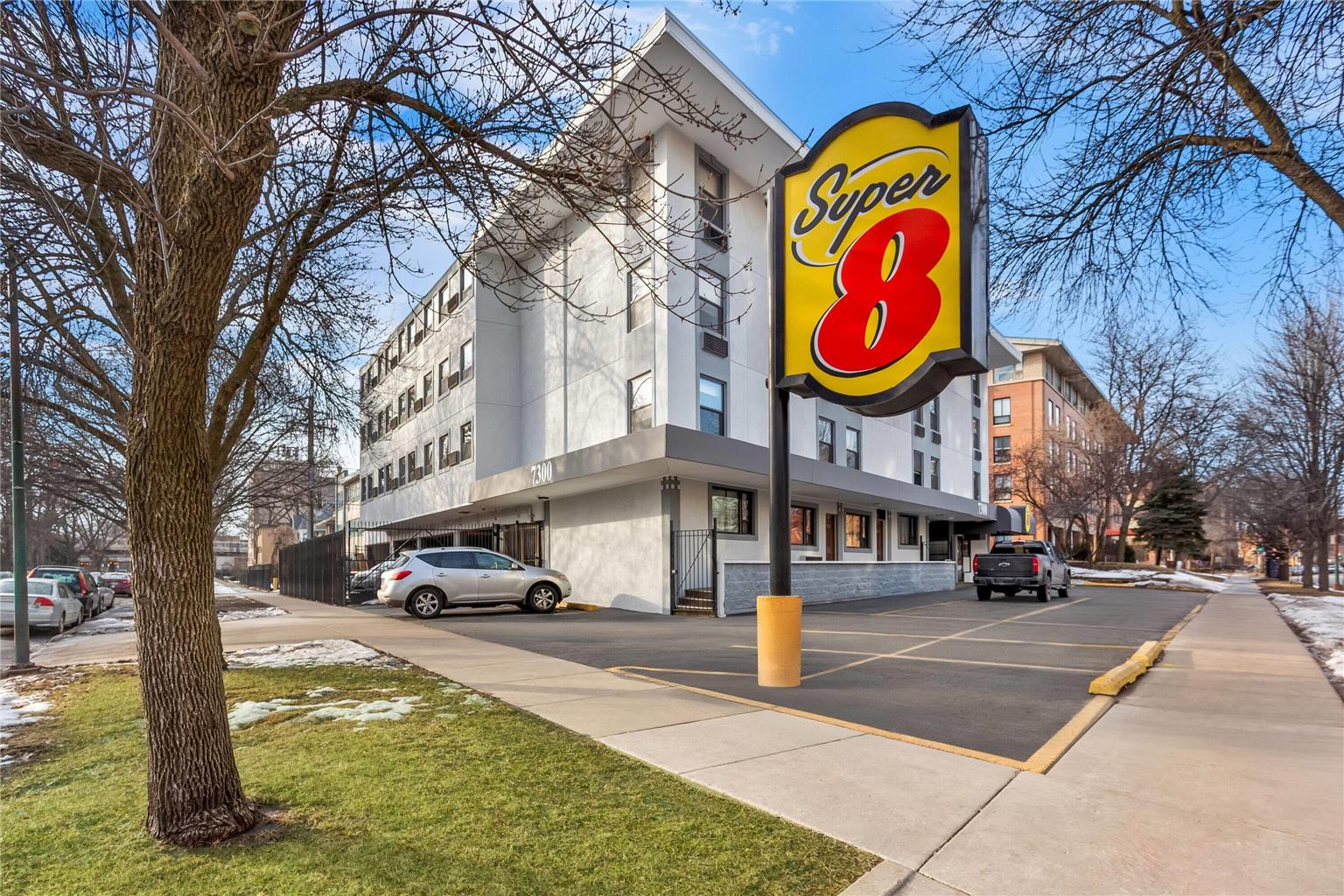Super 8 Chicago