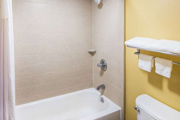  - Days Inn Fort Campbell Oak Grove - I-24, Exit 86